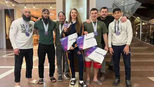 Красноярские спортсмены завоевали 12 медалей на всероссийских соревнованиях по грэпплингу в Новосибирске