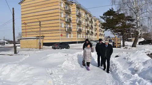 В Бирилюсском районе построят два новых дома взамен аварийного жилья