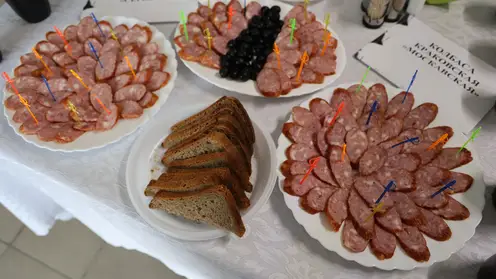 Около 300 кг копчёной рыбы и мясных деликатесов произвели красноярские заключённые