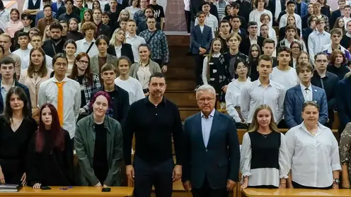 Экс-губернатор Красноярского края Александр Усс поздравил студентов с Татьяниным днем